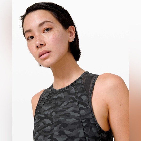 Lululemon Sculpt Tank in Sequoia Camo Print Deep Coal Black Size 4 - Picture 4 of 7